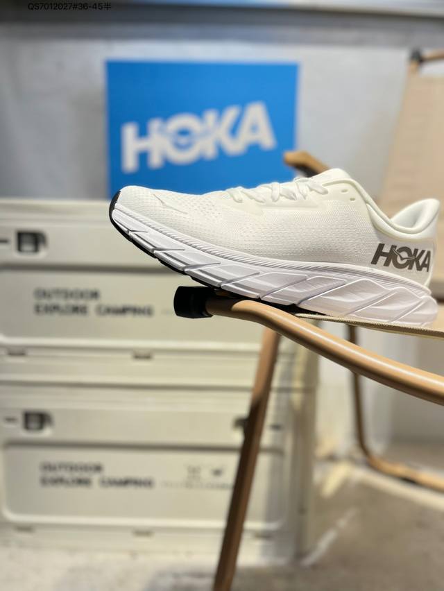 Hoka One One Wide M Arahi 7邦迪7代舒适防滑耐磨低帮休闲跑步鞋 相比常规跑鞋 Hoka One One特别研发使用性能独特的几何形跑鞋