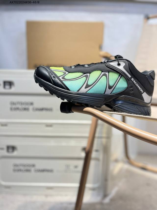 Salomon萨洛蒙 Xt-Whisper 时尚 舒适減震防滑耐磨 低帮跑步鞋鞋面采用Sensifit贴合技术 全方位贴合包裹脚型 鞋跟部鞋底牵引设计 提供强大