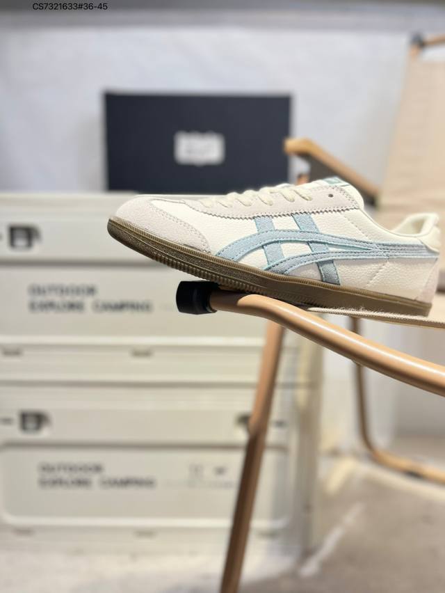 亚瑟士 Onitsuka Tiger Tokuten复古低帮休闲跑鞋 Tokuten的灵感来源于80年代的室内用鞋T-Toe前足补强设计 室内鞋的橡胶大底元素复