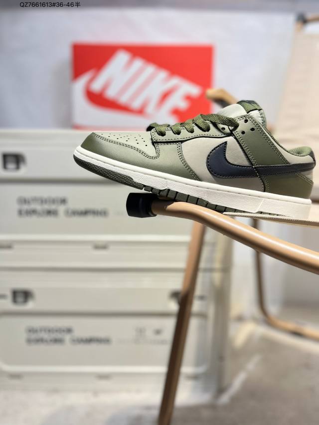 耐克Nike Dunk Low 板鞋Sb系列经典百搭休闲运动板鞋加厚鞋舌的填充，使舒适性大大提升，同时也更方便穿脱中底部分则加入了脚感柔软舒适Zoomair气垫