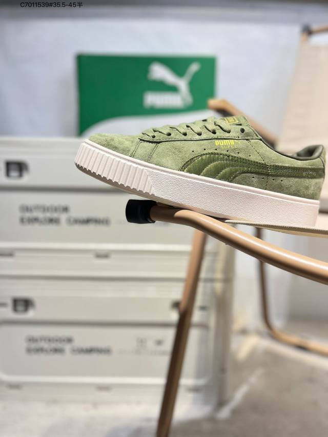 Puma Suede Platform Gold 蕾哈娜 2代 [ Puma Suede Platform Gold ] 厚底设计，配以全新色彩和设计元素，重新