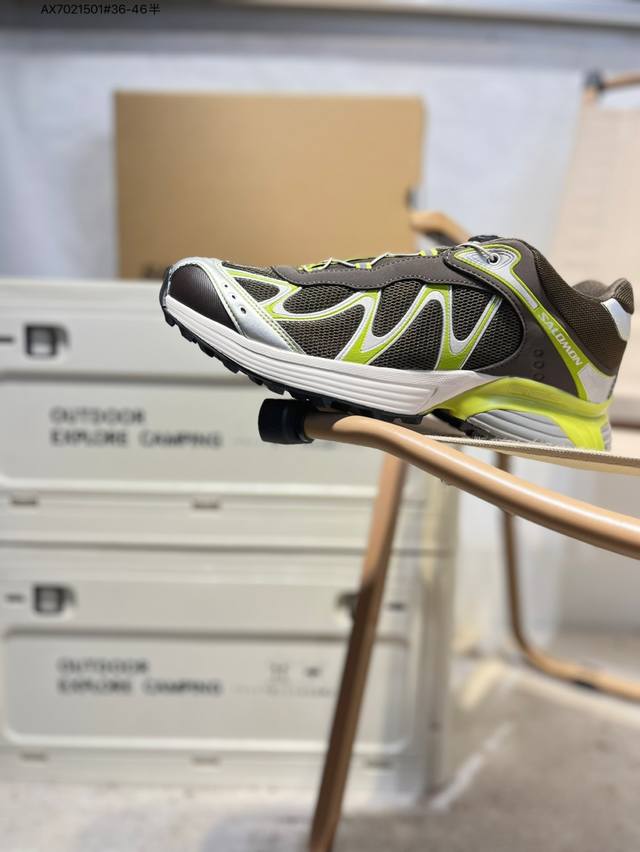 Salomon萨洛蒙 Xt-Whisper 时尚 舒适減震防滑耐磨 低帮跑步鞋鞋面采用Sensifit贴合技术 全方位贴合包裹脚型 鞋跟部鞋底牵引设计 提供强大