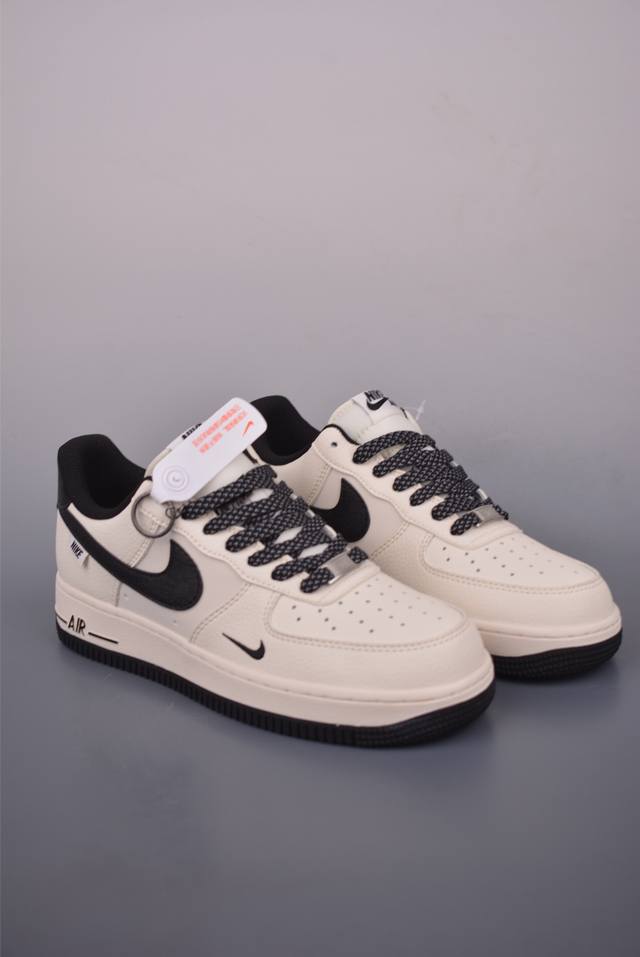 Nike Air Force 1 Low 米白黑原楦头原纸板 打造纯正空军版型专注外贸渠道 全掌内置蜂窝气垫 原盒配件 原厂中底钢印、拉帮完美 官方货号: Sm