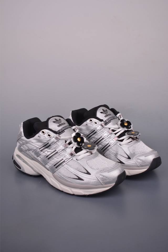 Unheardof X Adidas Originals Adistar Cushion 3 复古跑鞋 这款融合品牌合作与文化元素的限量款跑鞋轻便透气 休闲时尚