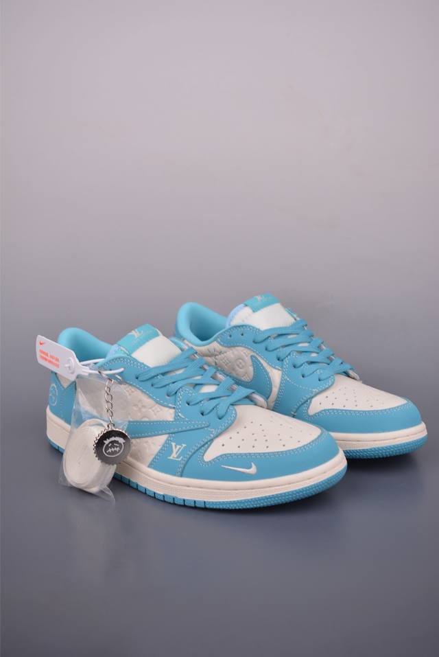 Fragment X Travis Scott X Lvair Jordan 1 Low 三方联名倒钩 全新的三方联名低帮倒钩鞋面延续了黑脚趾设计，整双鞋以全荔
