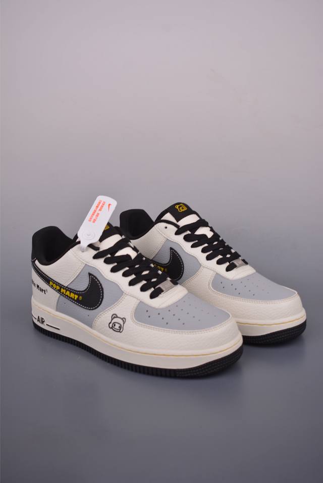 Nike Air Force 1 Low 泡泡玛特联名原楦头原纸板 打造纯正空军版型专注外贸渠道 全掌内置蜂窝气垫 原盒配件 原厂中底钢印、拉帮完美 官方货号: