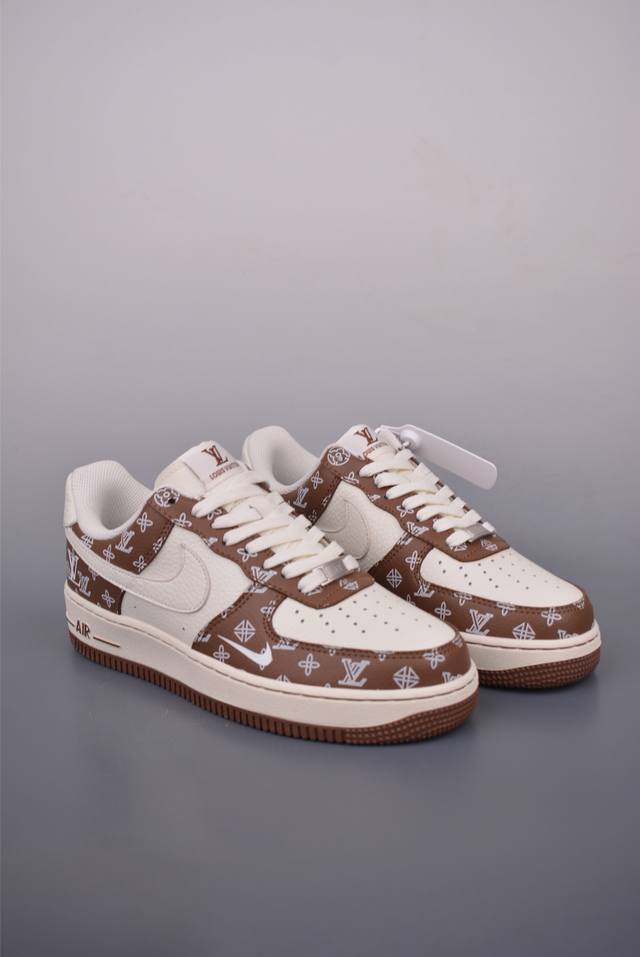 Nike Air Force 1 Low Lv联名原楦头原纸板 打造纯正空军版型专注外贸渠道 全掌内置蜂窝气垫 原盒配件 原厂中底钢印、拉帮完美 官方货号: L