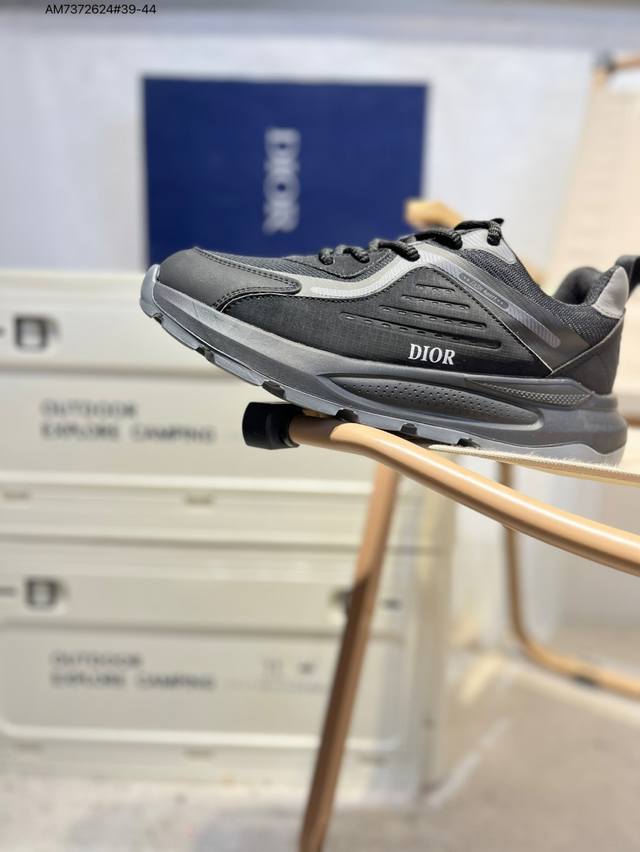 迪奥Dior 顶级进口材料极为亲肤舒适 摸上去非常的细腻 舒适休闲鞋Cn8608 Am7372624#39-44