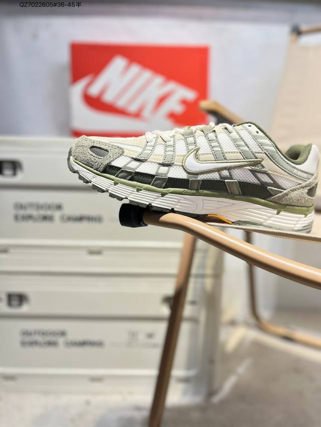 耐克 Nike P-6000 Laser Blue 复古科技个性运动老爹鞋。该鞋款鞋面采用纵横交错的覆面，重现 2000 年代跑鞋风格，同时搭配缓震鞋垫，带来舒