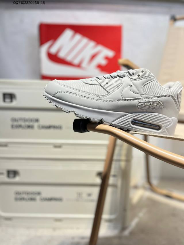 耐克Nike Air Max 90 经典复古小气垫缓震跑鞋 鞋面由皮和革织物打造，犀利的条线打造出酷劲十的足视觉效果 网布鞋增面强透气性，穿着为极舒适 经可典视