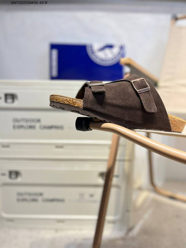 博肯 Birkenstock 三字拖鞋广东原产#德国百年知名鞋履品牌 博肯Birkenstock 勃肯#采用质地柔软牛皮绒面材质#中底搭载缓震软木橡胶 其特有的