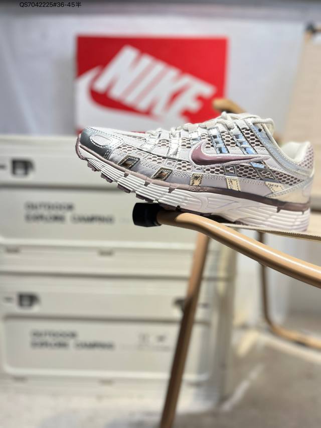 耐克 Nike P-6000 Laser Blue 复古科技个性运动老爹鞋。该鞋款鞋面采用纵横交错的覆面，重现 0 年代跑鞋风格，同时搭配缓震鞋垫，带来舒适的步