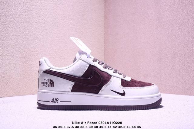 耐克 Nike Air Force 1 '07 Low 空军一号白兰低帮，柔软、弹性十足的缓震性能和出色的中底设计，横跨复古与现代的外型结合，造就出风靡全球三十