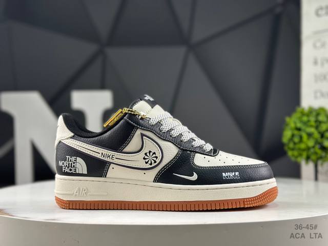 海外限量发售！公司级 耐克 Nike Air Force 1 '07 Low “北面联名 Nike米黑生胶”空军一号 低帮 运动鞋 休闲鞋 折边针车 工艺难度大