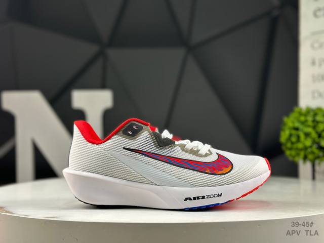耐克 Nk Zoom Rival Fly 4 耐克超弹轻盈跑步鞋 #鞋款搭载 Flyknit 材料 打造出众弹性 易于穿脱。采用React技术 轻盈耐穿泡绵打造
