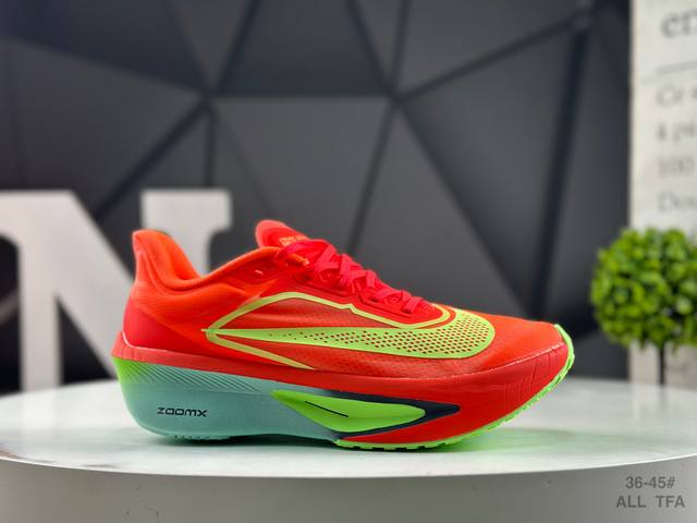 耐克 Nk Zoom Fly 6 竞速飞行6代系列低帮轻质缓震透气休闲运动跑步鞋Fn8454-601 Nk旗下主打竞速训练的Zoom Fly 6突然官宣，让不少