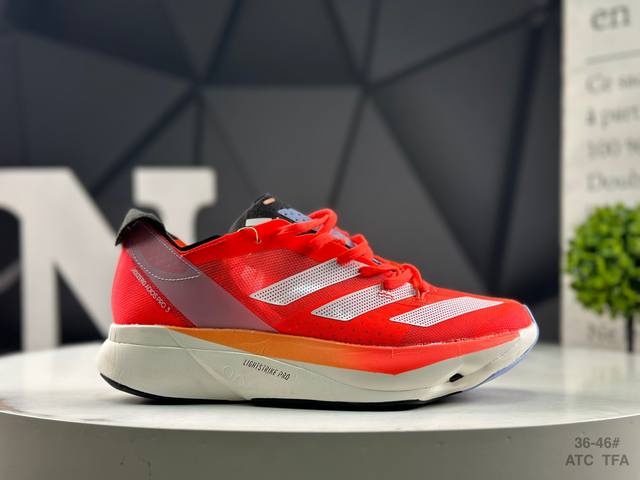 阿迪达斯 Adidas Adios Pro 3 W 泡棉搭配碳纤维板 缓震透气跑步鞋 Adizeroboston12跑鞋专为中长跑而设计 它们通过来自Energ