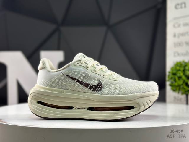 耐克 Nike Vomero Premium 耐克 飞马 舒适减震防滑 低帮跑步鞋 全掌Reactx泡绵中底 前掌和后跟还配备了Air Zoom气垫单元 据说跑