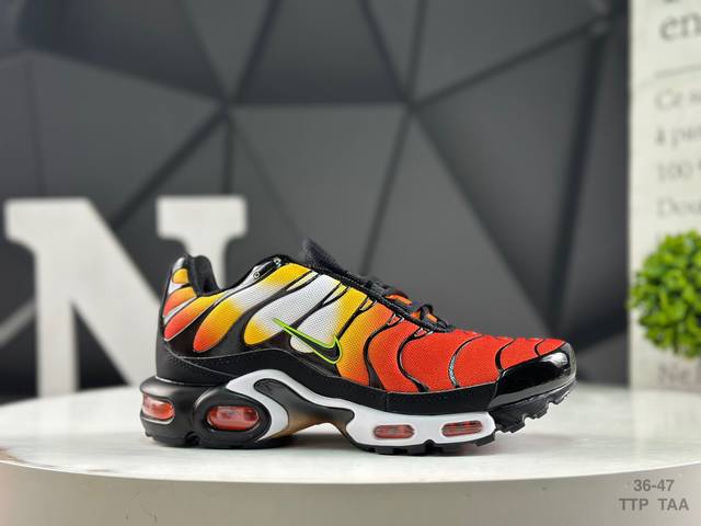 耐克 Nike Air Max Plus 全掌气垫缓震运动休闲跑步鞋 货号：Dr8581 800 尺码：如图所示 Ttp Taa