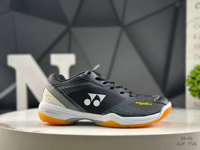 Yonex 尤尼克斯 Power Cushion 65 织物合成革 羽毛球鞋 实拍首发 采用动力垫+设计 减震蓄能 保护脚踝 人体工程防撞鞋头 护脚趾 鞋底采用
