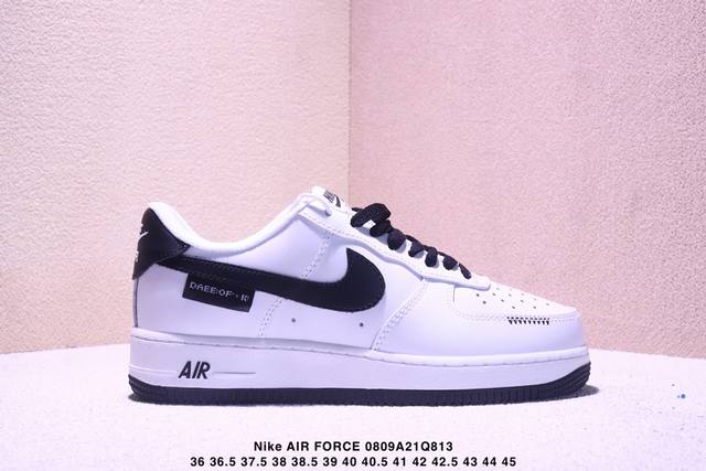 公司级耐克Nike Air Force 7空军一号低帮百搭休闲运动板鞋。柔软、弹性十足的缓震性能和出色的中底设计，横跨复古与现代的外型结合，造就出风靡全球三十多