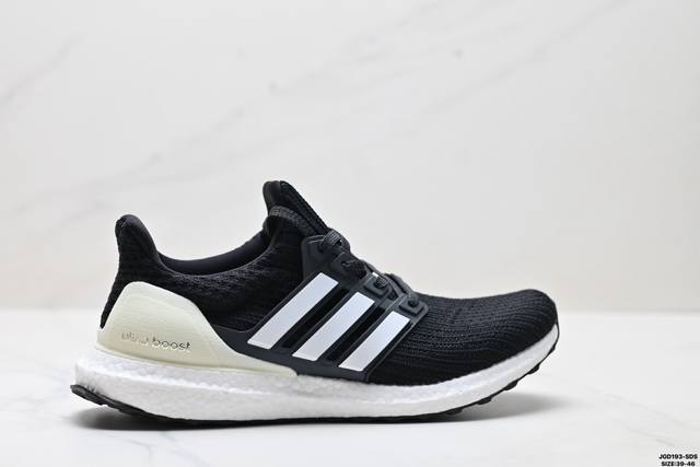 公司级Adidas Ultraboost 阿迪达斯 耐磨缓震休闲运动跑鞋 采用网材搭配反光皮革鞋面 配上Stretchweb网格外底 提供非凡穿着体验 一体化编