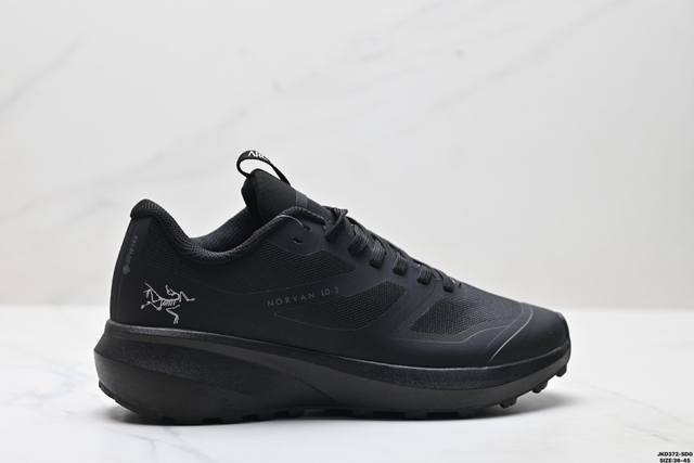 公司级Arcteryx始祖鸟 Norvan Ld 3 Gtx 覆盖防水 低帮户外登山徒步鞋 特有的独立衬垫 穿着更合脚 带有Gore-Tex防水内衬 提供透气性