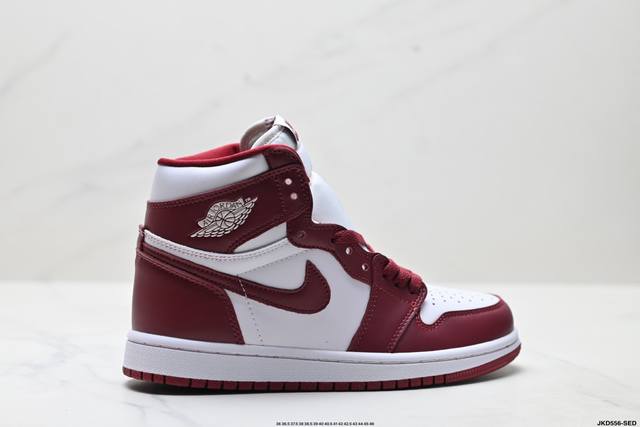 公司级Nike Air Jordan 1 Retro High Aj1乔丹一代高帮经典复古文化休闲运动篮球鞋 货号:Dz5485-160 尺码:36 36.5
