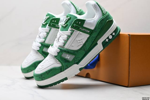 公司级Louis Vuitton Trainer Sneaker Low 路易威登 休闲运动文化百搭板鞋 舒适防滑底和百搭性霸屏整个时尚娱乐圈 细节调整完美主义
