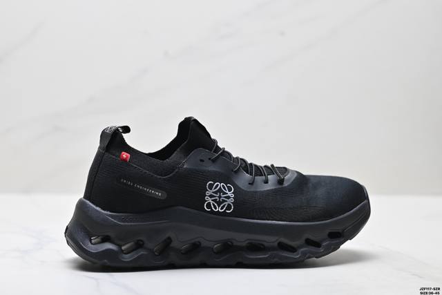 真标Loewe X On昂跑Cloudtilt 罗意威 联名轻量运动休闲鞋 脚感很舒服 鞋底柔软且包裹性好 上脚显腿长 不管休闲还是运动都很百搭 是最好看最显质