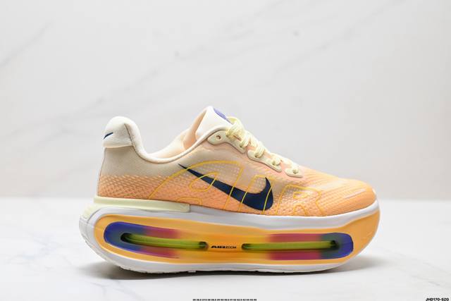 公司级Nike Vomero Premium 耐克 舒适减震防滑 低帮跑步鞋 全掌Reactx泡绵中底 前掌和后跟还配备了Air Zoom气垫单元 据说跑起来更