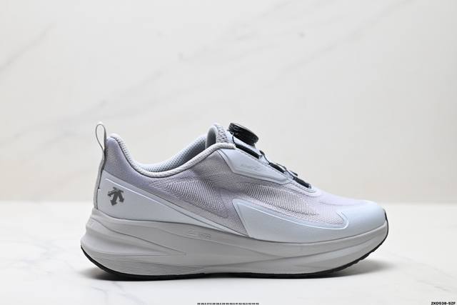 公司级迪桑特Descente Lavitate Trail 舒适百搭防滑耐磨 低帮 休闲跑步鞋 采用大网眼材质鞋面 轻薄通透不闷热 前掌易弯折设计 提供灵活的穿