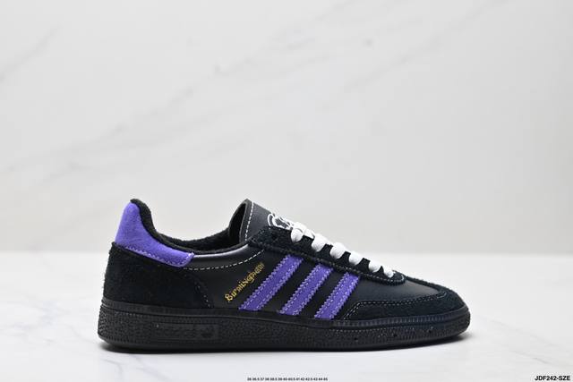 公司级Adidas Handball Spezial 阿迪达斯经典款 复古休闲板鞋 全鞋采用反毛皮制作 牛筋耐磨大底 承载青春情怀的板鞋 经典三条杠装饰鞋侧 品
