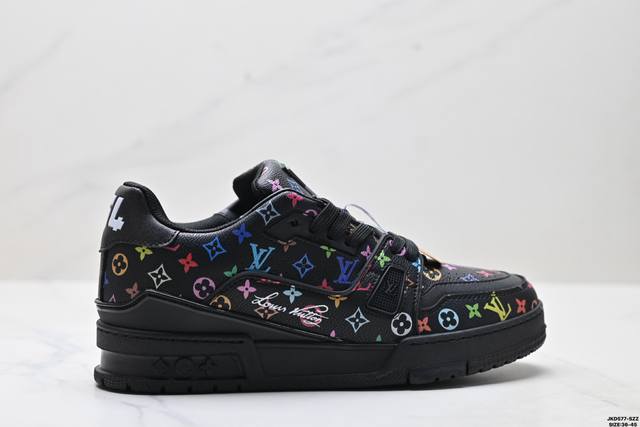 公司级Louis Vuitton Trainer Sneaker Low 路易威登 休闲运动文化百搭板鞋 舒适防滑底和百搭性霸屏整个时尚娱乐圈 细节调整完美主义
