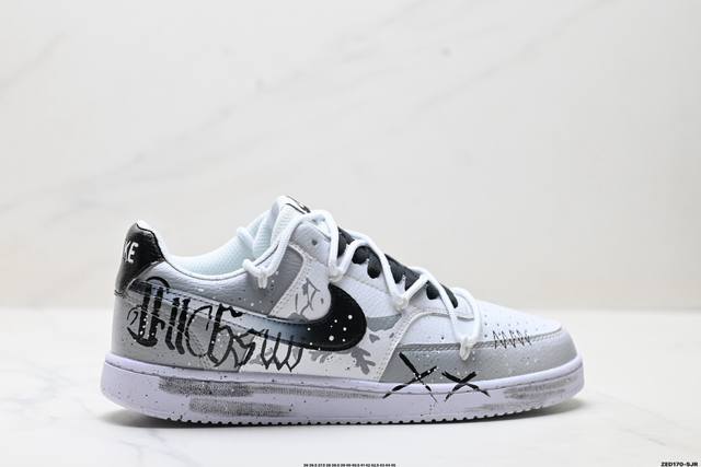 公司级Nike Court Vision Lo ‘Diy’定制 低帮百搭 透气休闲运动板鞋 兼顾舒适脚感和出众风范 演绎匠心之作 结构性的支撑贴合感结合复古篮球
