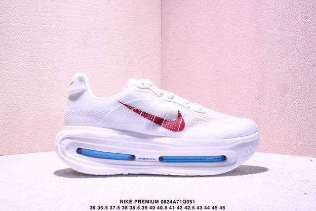 Nike Zoom Premium 运动休闲跑鞋 耐克双层厚底 座为耐克的“顶缓”系列，Vomero Premium上脚后的第一感受就是软弹到位， 底部缓震很不