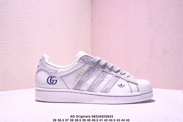 纯原 Clot X Ad Originals #贝壳头古驰联名限定 贴合柔软皮料灰色条纹配色 ，这双鞋的整体设计思路和风格可以说很Clot。鞋款整体选用了易穿搭