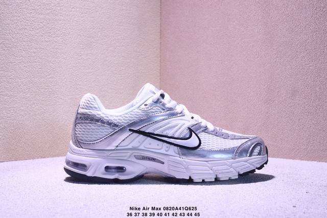 公司级Nike Air Max Moto 2K 耐克 百搭舒适耐磨 低帮跑步鞋 鞋面采用了标志性的网眼面料，结合亮光材质 的应用，让这双鞋的视觉层次显得更加丰富