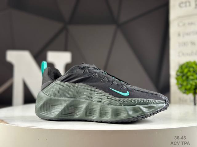 公司级Hyein Seo X Nike Ava Rover Ava Rover 联名鞋 该鞋款采用流线型轮廓设计，鞋面结合 Tpu 网格支撑结构，中底搭载 Re