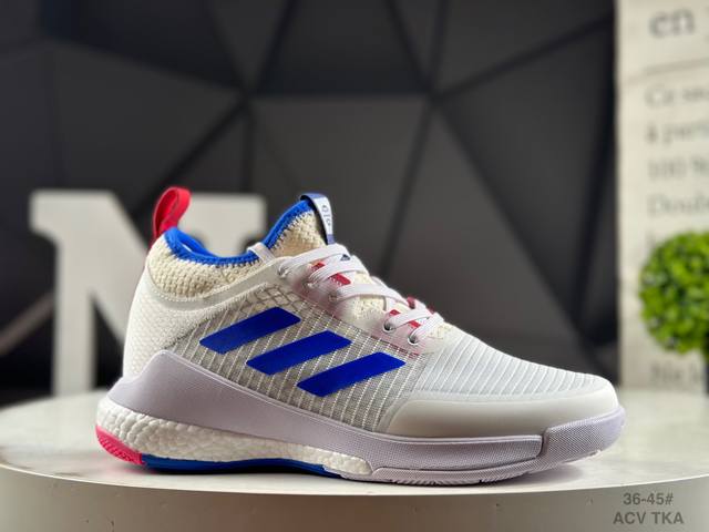 公司级半码阿迪达斯 Adidas Crazyflight Mid 运动鞋记忆回弹Boost真爆大底 运动排球鞋 这款专注于跳跃的阿迪达斯Crazyflight排