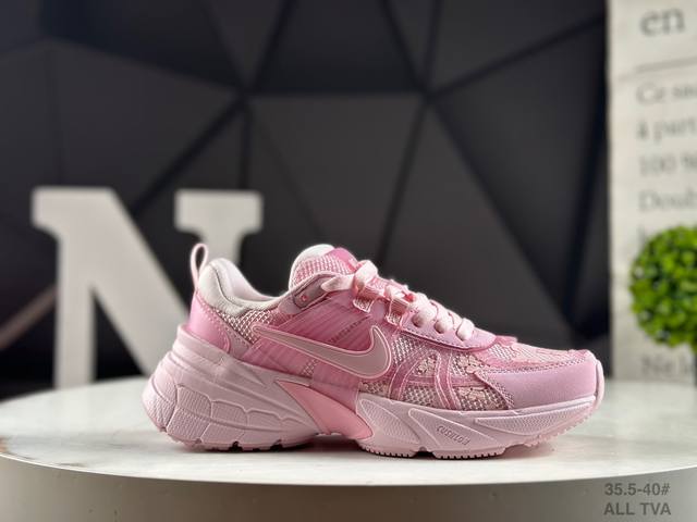 公司级半码耐克 Nike V2K Runtekk Run 减震防滑复古低帮跑步鞋 货号：Hj5269-600 All #鞋款被命名为 Runtekk 设计上借鉴
