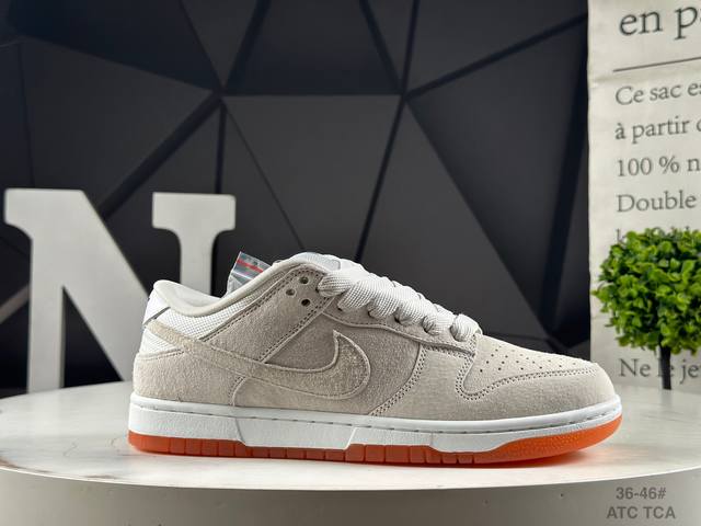 公司级头层耐克 Sb Dunk Low Pro 扣篮系列复古低帮休闲运动滑板板鞋。采用脚感柔软舒适Zoomair气垫，有效吸收滑板等极限运动在落地时带来的冲击力