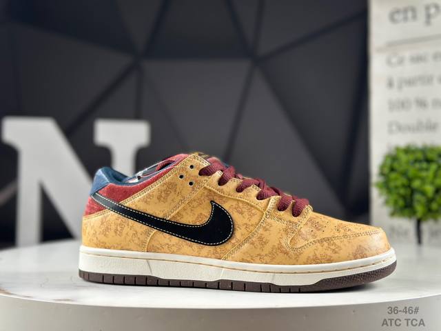 公司级头层耐克Nike Dunk Low 板鞋 Sb系列经典百搭休闲运动板鞋加厚鞋舌的填充，使舒适性大大提升，同时也更方便穿脱中底部分则加入了脚感柔软舒适Zoo