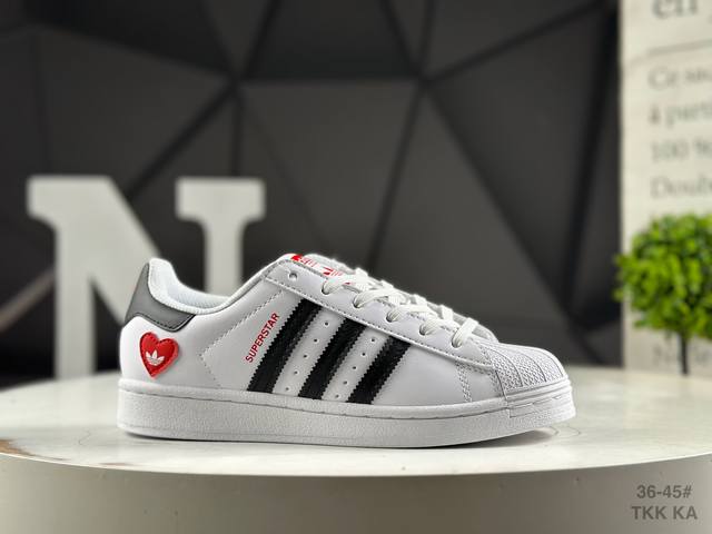 真标半码 阿迪达斯Adidas三叶草 Originals Superstar 贝壳头系列低帮经典百搭休闲运动货号：Fz 7 尺码：36-45 Tkk