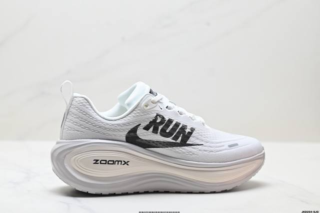 公司级Nike Vomero Plus 耐克 舒适减震防滑 低帮跑步鞋 全掌Reactx泡绵中底 前掌和后跟还配备了Air Zoom气垫单元 据说跑起来更快更舒