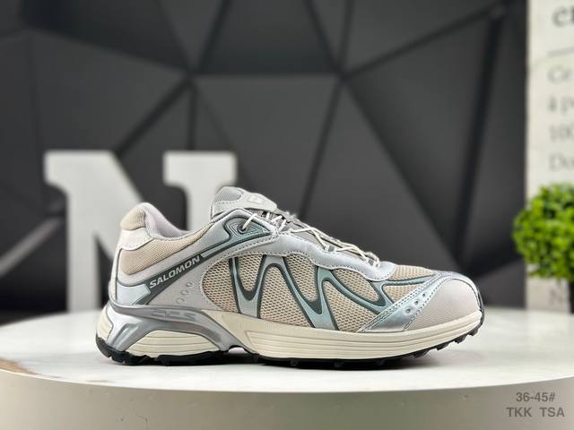 萨洛蒙 Salomon Xt-Whisper Sandy Liang 探索者系列 潮流越野机能户外休闲运动跑步鞋 采用透气网布与防护皮革组合鞋面材质 牛角扣系带