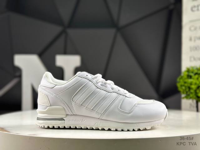 真标带半码 阿迪达斯 Ad Original Zx 700 复古百搭休闲跑步鞋 货号：G62110 尺码：36 36.5 37 38 38.5 39 40 40