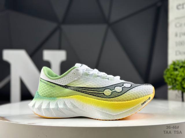 Saucony 索康尼 Endorphin Pro系列啡鹏4男女低帮缓震跑步鞋 索康尼推出的Endorphinpro4跑鞋是一款外观激进但脚感舒适的跑鞋，采用了