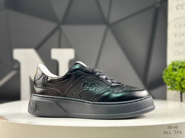 Gucci 古驰 Chunky B 饼干鞋低帮 时尚板鞋 独家原装套装配件 官方同源 渠道原装订单 全套专柜包装物及配件 货号:675619 5Zxco 958
