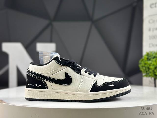 福利特价 耐克 Air Jordan 1 Low 此款主张打破传统的工业化流水线设计限制，以Made By Ideas的超级创意为理念，集结众多潮流设计师，结合